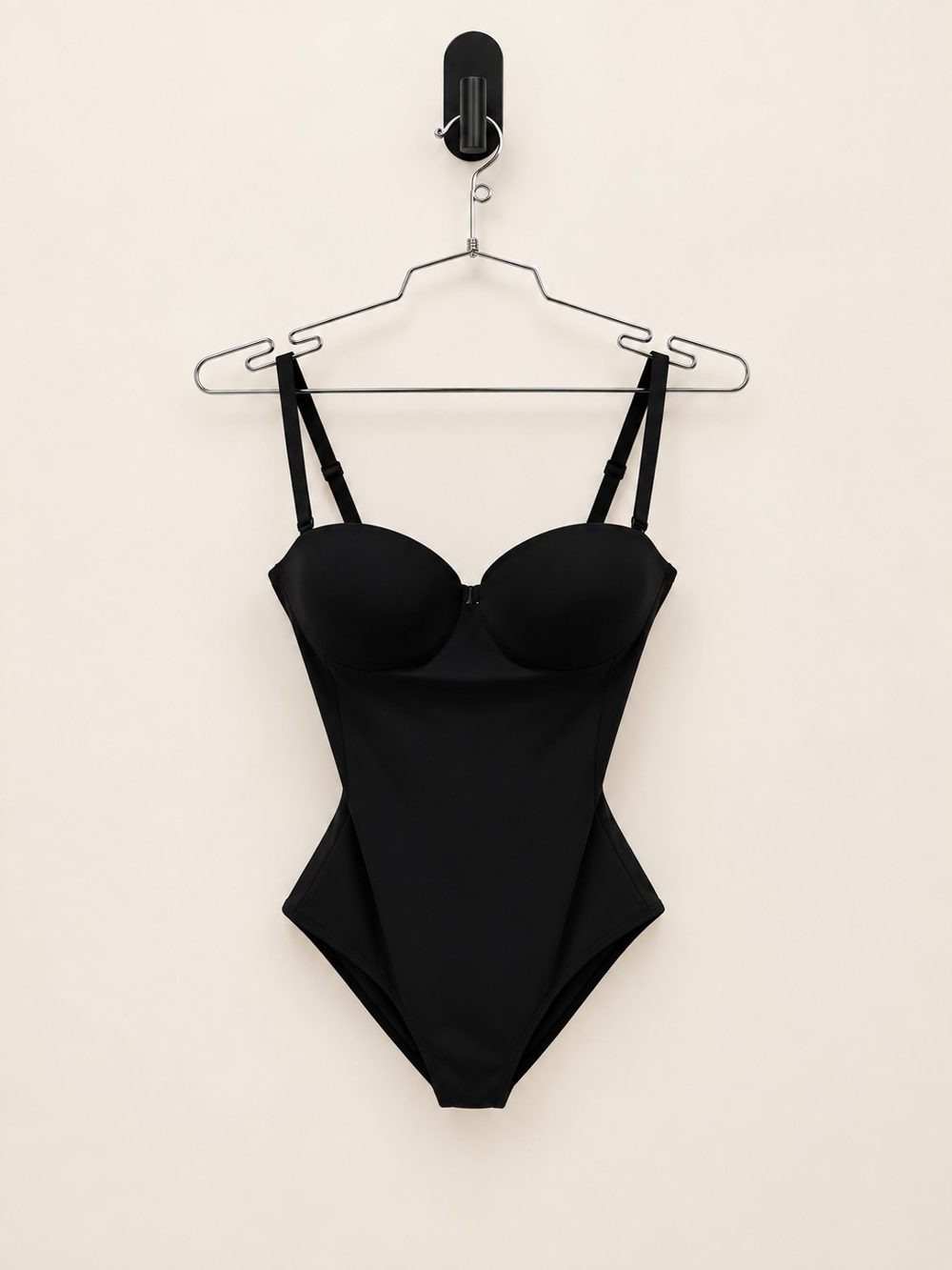 Wolford Mat de Luxe Forming String Body in black, front